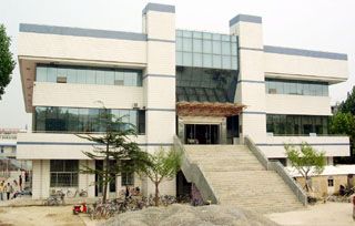 카지노 검증 사이트 No.1 중학교 체육관
