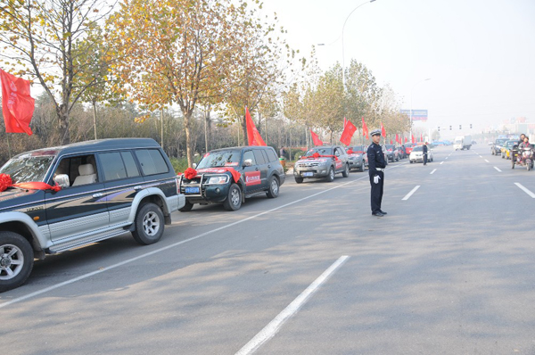 Weifang 마닐라 카지노 Construction Group은 Sichuan이 승리로 돌아갈 수 있도록 직원들을 환영하기 위해 대단한 환영 행사를 열었습니다